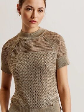 Ted Baker Textured Knit Short Sleeve Sweater Taupe Neutral Size 4 L/XL